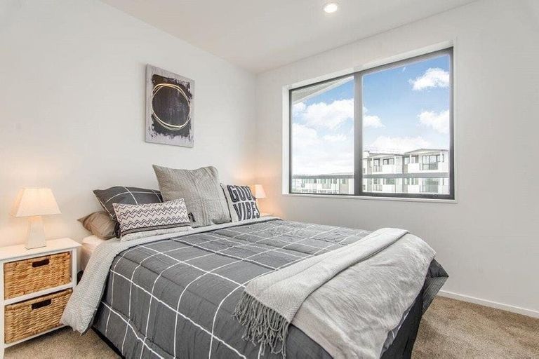 Photo of property in Apollo Apartments, 201/46 Rosedale Road, Rosedale, Auckland, 0632