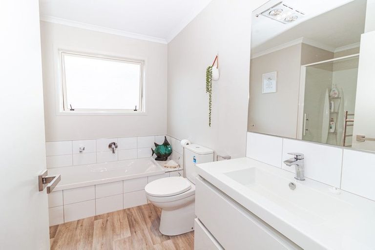 Photo of property in 15 Magnolia Crescent, Tawhero, Whanganui, 4501