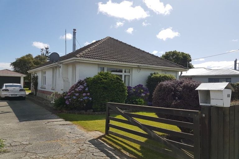Photo of property in 42 Mary Street, Winton, 9720