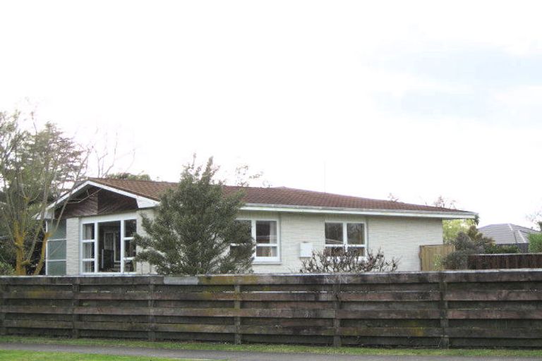 Photo of property in 1 Ngarimu Street, Havelock North, 4130