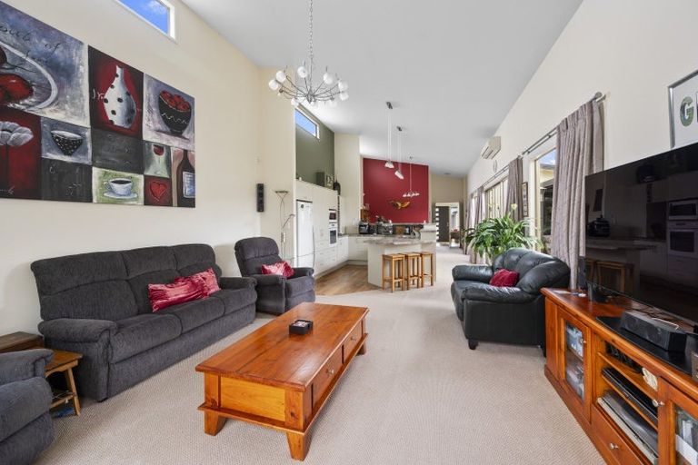 Photo of property in 24 Akaroa Road, Poraiti, Napier, 4112