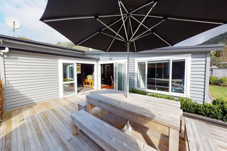 Photo of property in 6 Benn Road, Lake Okareka, Rotorua, 3076