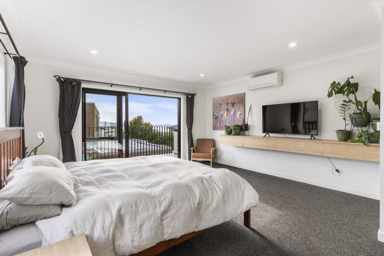 Photo of property in 12b Waikura Drive, Te Atatu Peninsula, Auckland, 0610