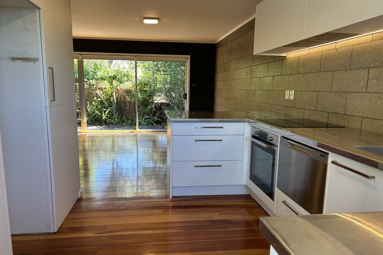 Photo of property in 2/25a Tramway Road, Beach Haven, Auckland, 0626