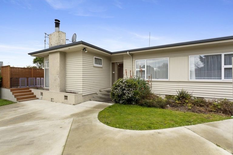 Photo of property in 17 Miles Place, Awapuni, Palmerston North, 4412