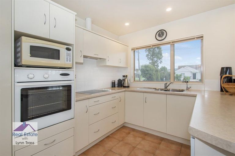 Photo of property in 76 Mains Avenue, Kensington, Whangarei, 0112