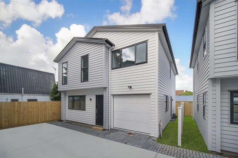 Photo of property in 6/25 Swanson Road, Henderson, Auckland, 0610