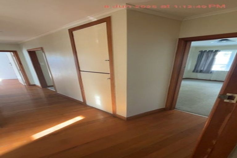 Photo of property in 1/128 Triangle Road, Massey, Auckland, 0614