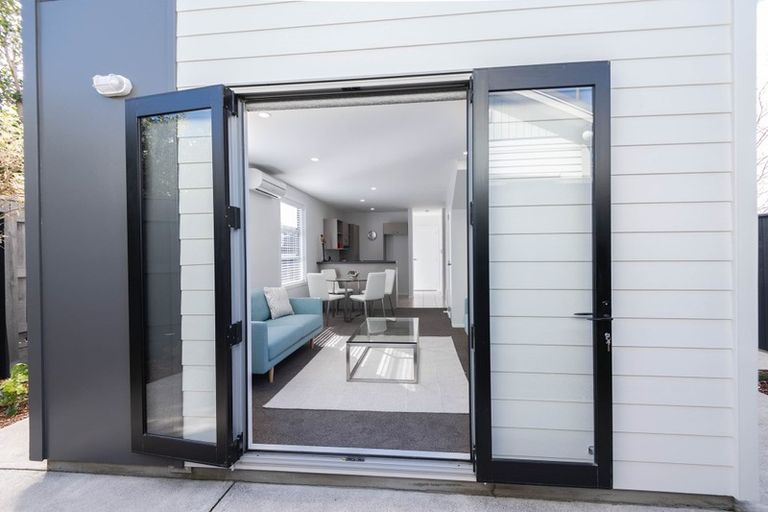 Photo of property in 24b Main Road, Titahi Bay, Porirua, 5022