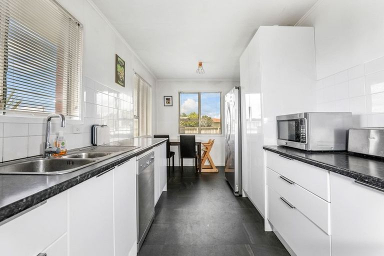 Photo of property in 21 Fenruss Street, Fairy Springs, Rotorua, 3015