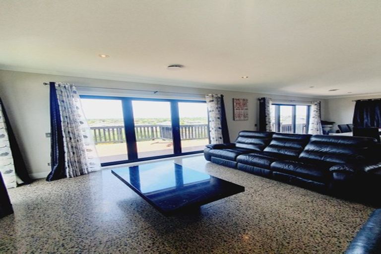 Photo of property in 37 Purser Crescent, Flagstaff, Hamilton, 3210