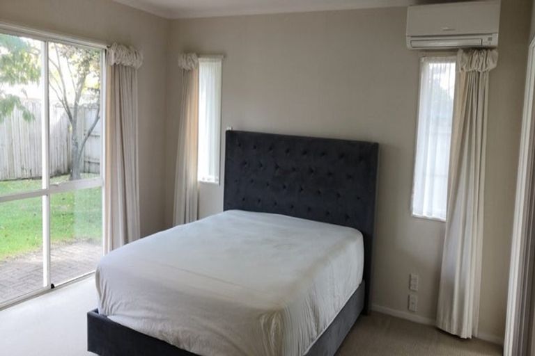 Photo of property in 10 Trovare Place, Golflands, Auckland, 2013