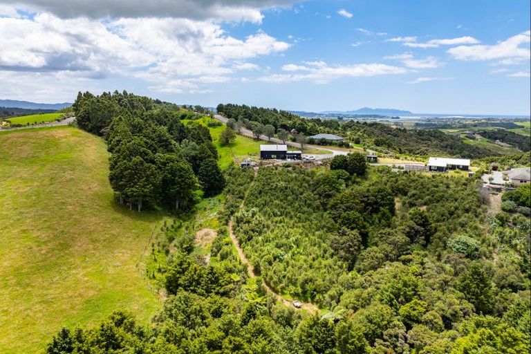 Photo of property in 421 Cames Road, Kaiwaka, 0975