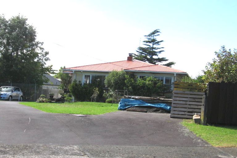 Photo of property in 47 Longburn Road, Henderson, Auckland, 0610