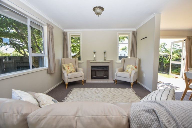 Photo of property in 89 Victoria Street, Carterton, 5713