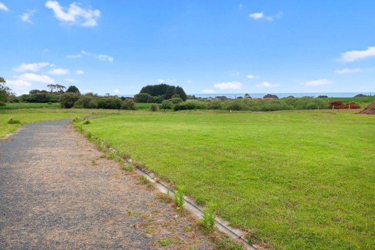 Photo of property in 24 Rawinia Place, Te Kaha, 3199