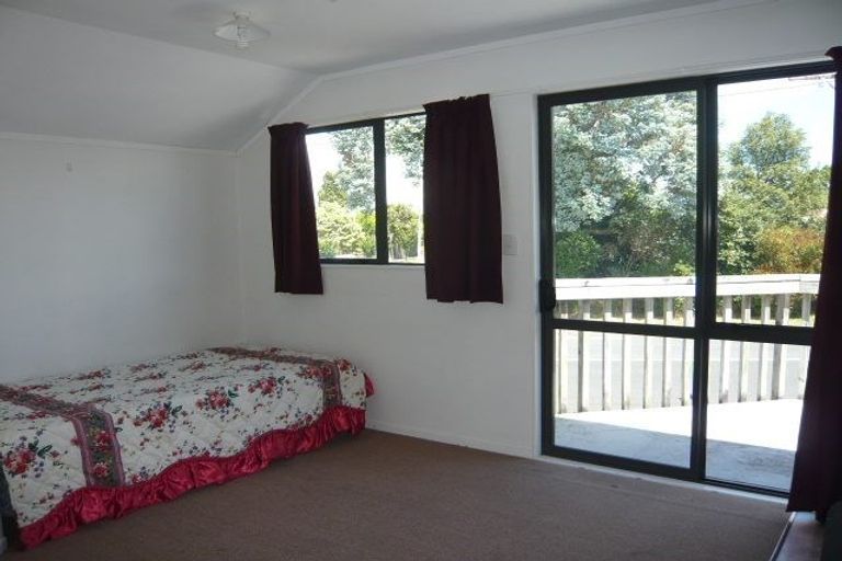 Photo of property in 2 Vine Street, Hillcrest, Hamilton, 3216
