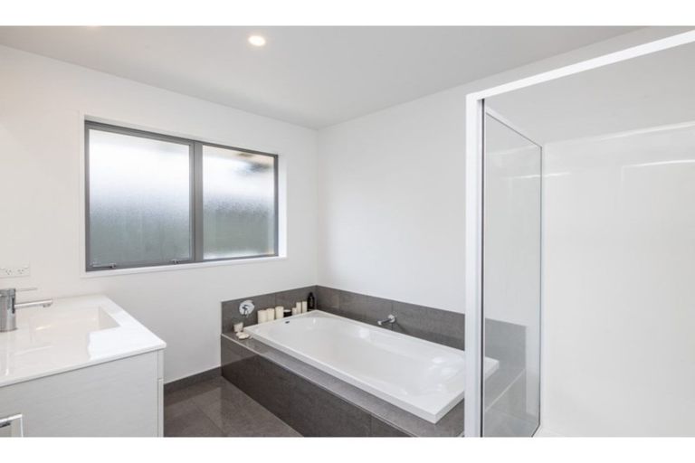 Photo of property in 50 Hakatere Road, Pegasus, 7612