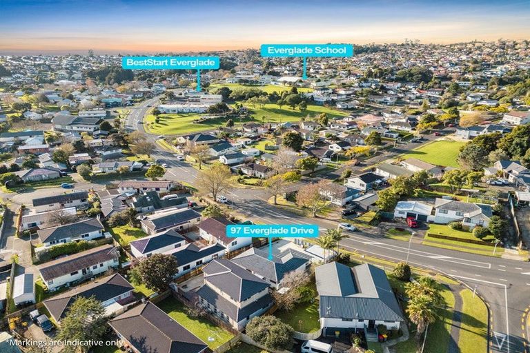 Photo of property in 97 Everglade Drive, Totara Heights, Auckland, 2105