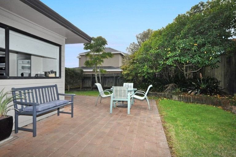 Photo of property in 1/8 Mandica Place, Sunnynook, Auckland, 0632
