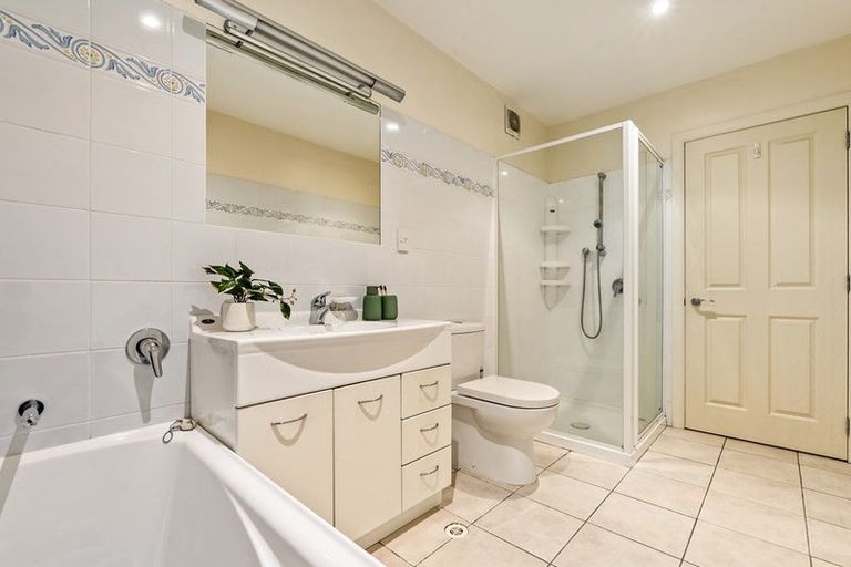 Photo of property in 58 Friend Street, Karori, Wellington, 6012