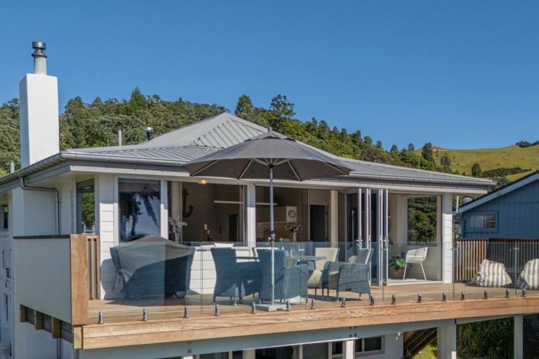 Photo of property in 115 Buffalo Beach Sh25 Road, Whitianga, 3510