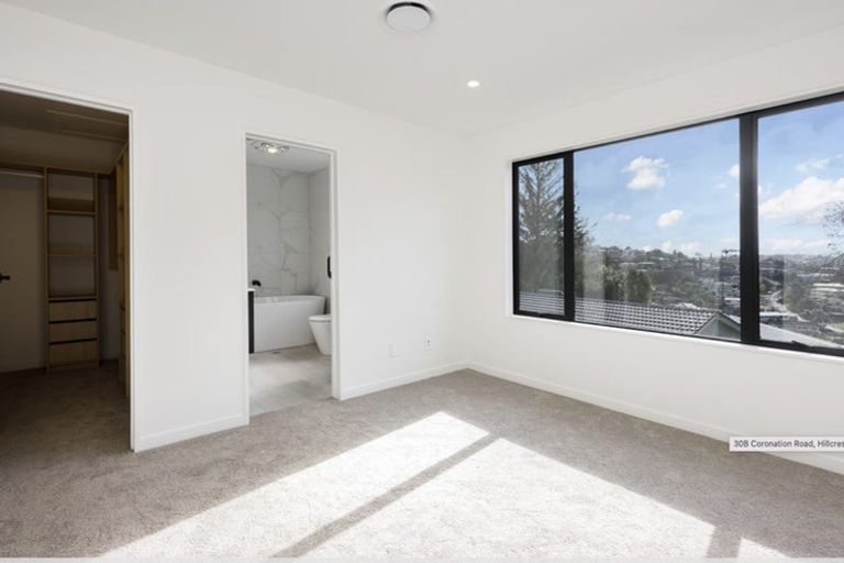 Photo of property in 30a Coronation Road, Hillcrest, Auckland, 0627