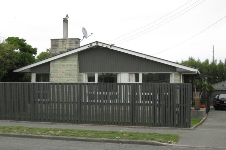 Photo of property in 16 Malta Crescent, South New Brighton, Christchurch, 8062