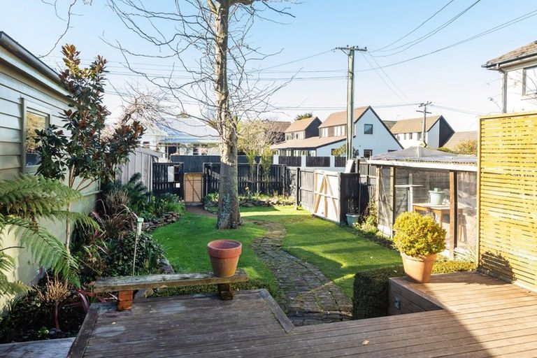 Photo of property in 87 Abberley Crescent, St Albans, Christchurch, 8014