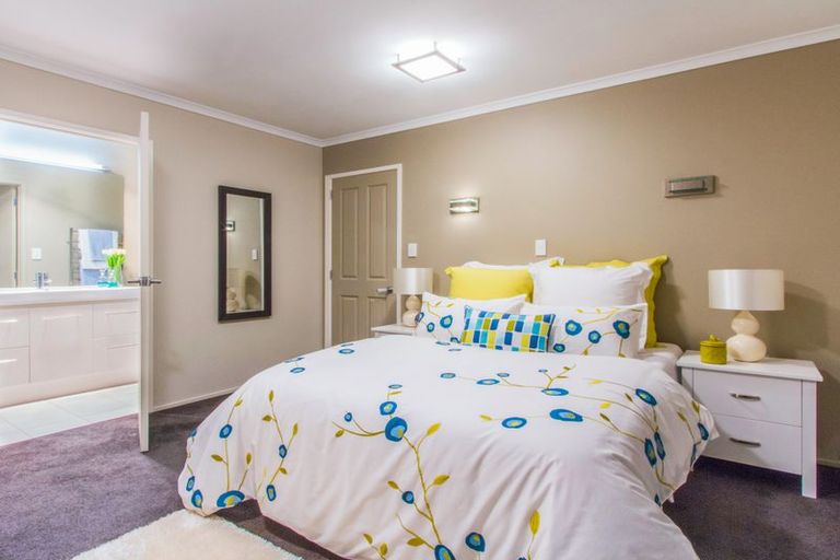 Photo of property in 12e Bluefin Way, West Harbour, Auckland, 0618