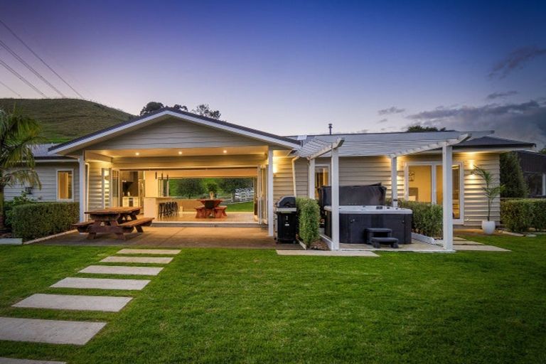 Photo of property in 6 Bridle Way, Hunua, Papakura, 2583