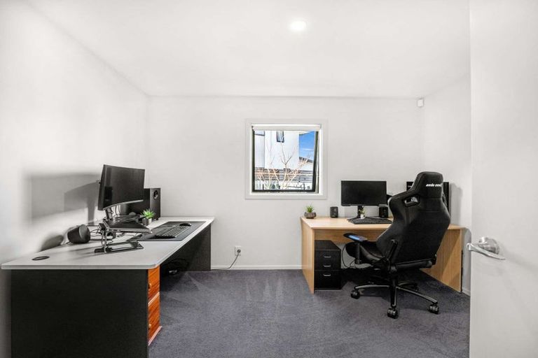 Photo of property in 3/48 Mcfaddens Road, St Albans, Christchurch, 8052