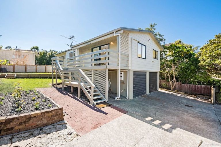 Photo of property in 2/47 Lavery Place, Sunnynook, Auckland, 0632