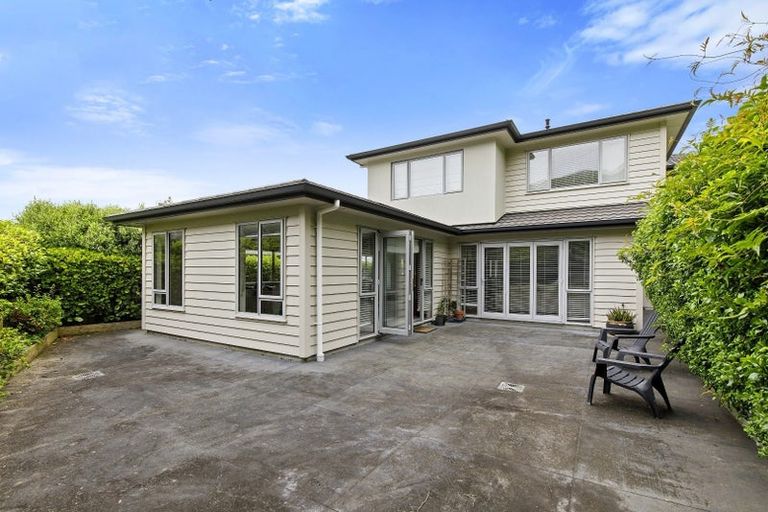 Photo of property in 9 Yarnbrook Grove, Churton Park, Wellington, 6037