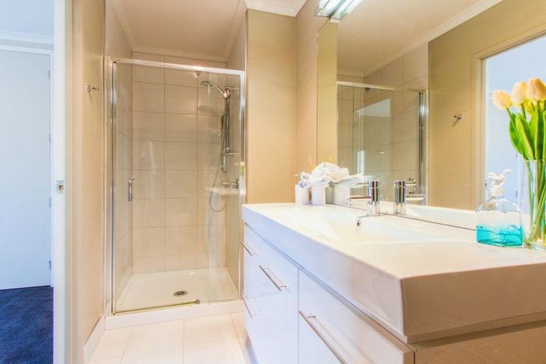 Photo of property in 12e Bluefin Way, West Harbour, Auckland, 0618