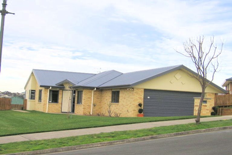 Photo of property in 11 Highbury Place, Nawton, Hamilton, 3200