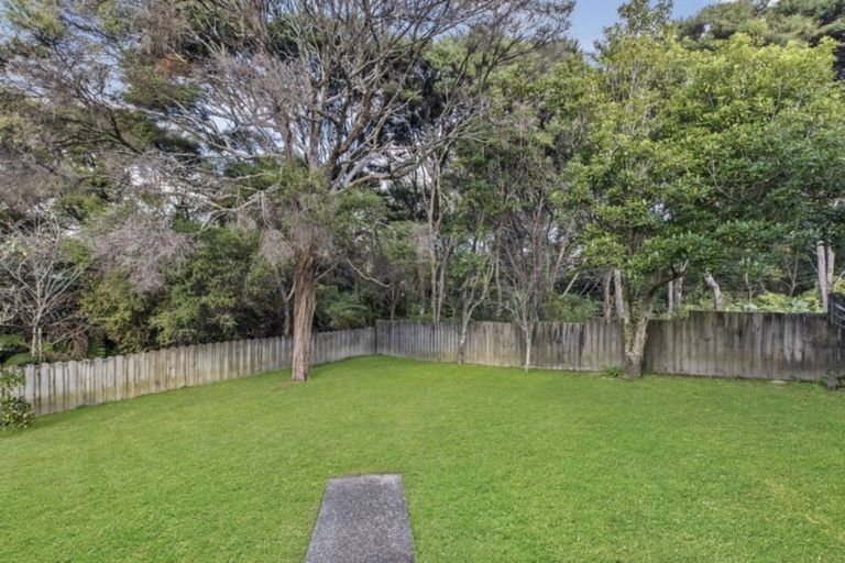 Photo of property in 54 Lagoon Way, West Harbour, Auckland, 0618