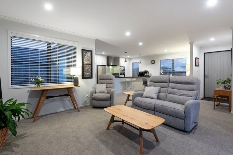 Photo of property in 204 Te Okuroa Drive, Papamoa, 3118