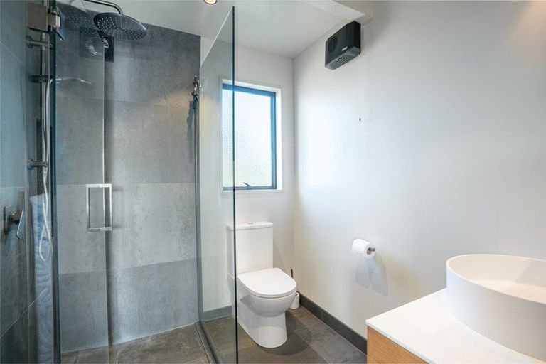 Photo of property in 12 Chokebore Place, Sockburn, Christchurch, 8042