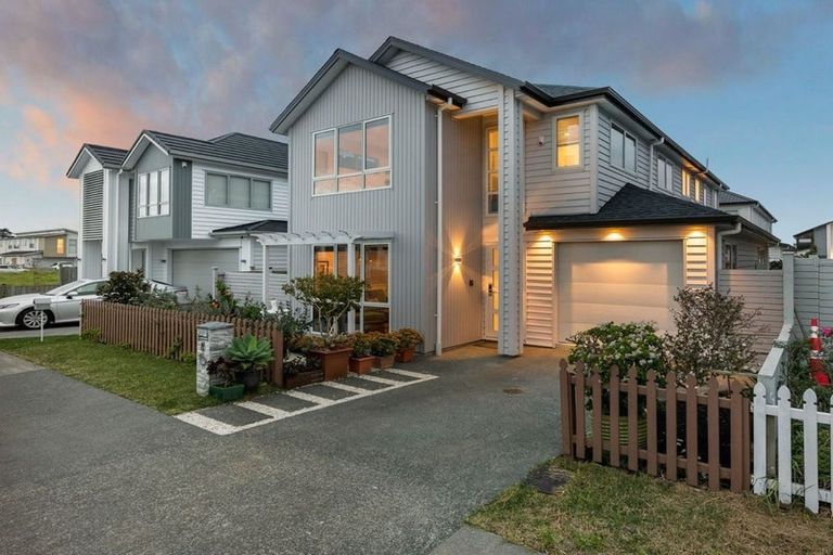 Photo of property in 8 Camp X Place, Whenuapai, Auckland, 0618