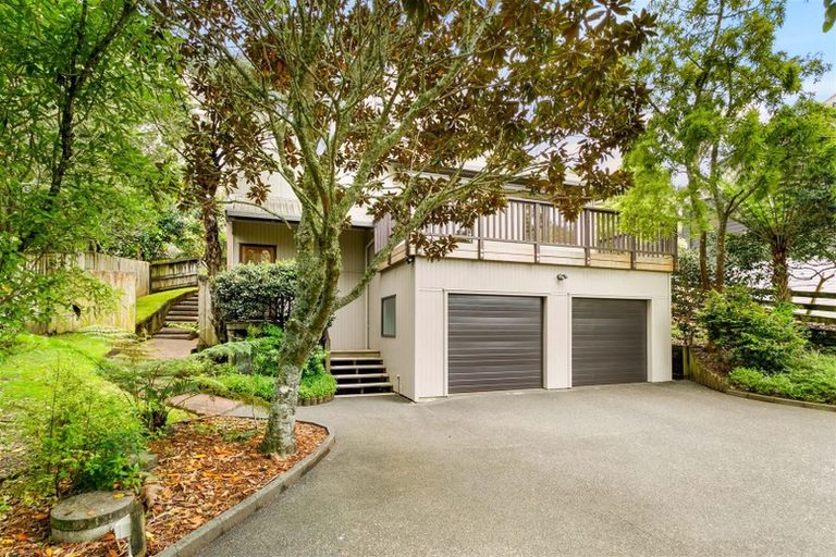 Photo of property in 24 Rimu Road, Oratia, Auckland, 0604