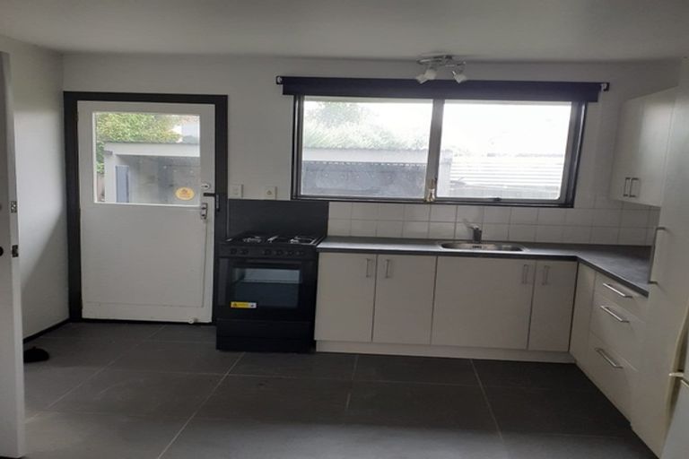 Photo of property in 1/5a Brogar Place, Casebrook, Christchurch, 8051