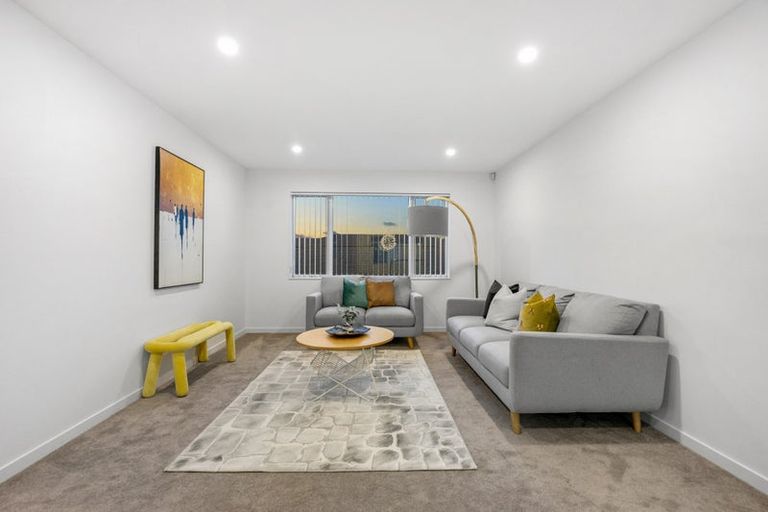 Photo of property in 47 Johns Creek Crescent, Silverdale, 0932