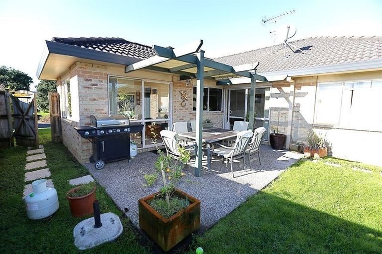 Photo of property in 3 Shrule Place, East Tamaki, Auckland, 2013