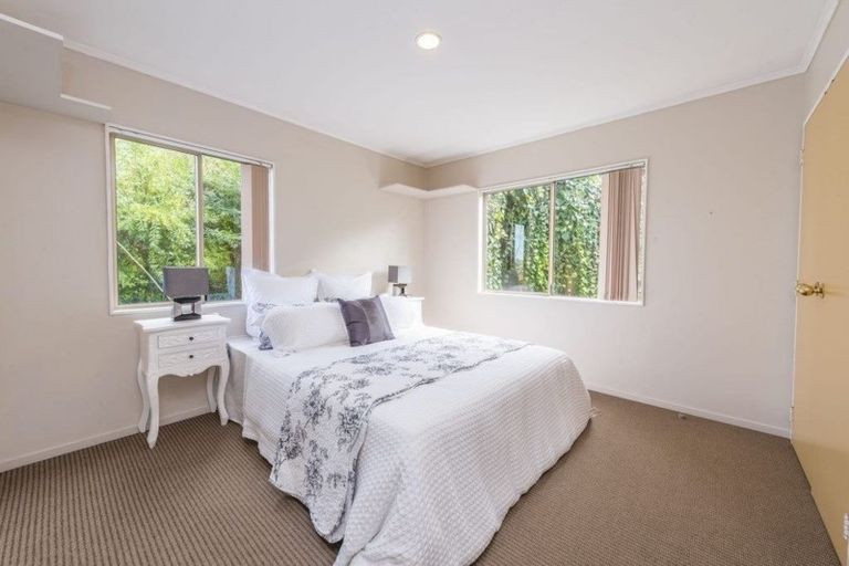 Photo of property in 2/78 Carlisle Road, Browns Bay, Auckland, 0632