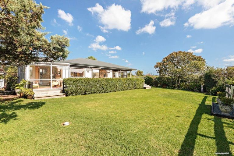 Photo of property in 56 Morley Road, Waiuku, 2681