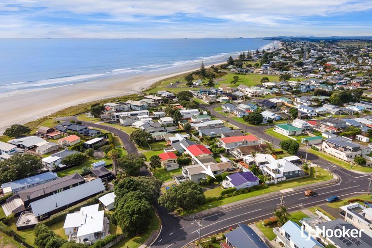 Photo of property in 1 Hinemoa Road, Waihi Beach, 3611