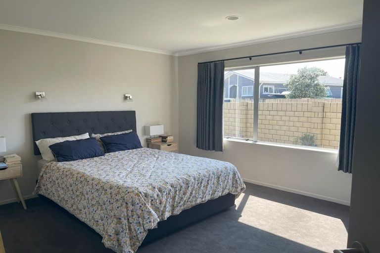 Photo of property in 6 Sophies Way, Papamoa Beach, Papamoa, 3118