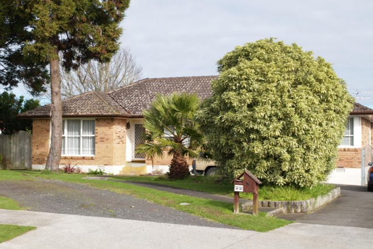 Photo of property in 4 Cramond Drive, Mangere East, Auckland, 2024