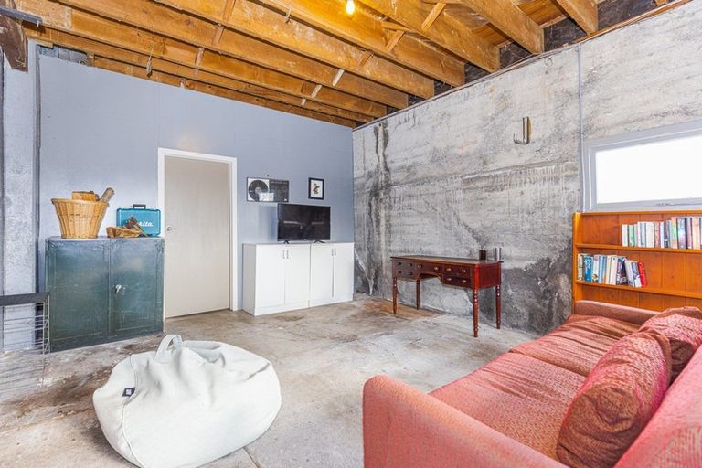 Photo of property in 4 Shakespeare Road, Bastia Hill, Whanganui, 4500